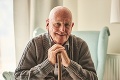 Najstarším mužom na svete je 112-ročný Brit: Frustrujúce slová o koronavíruse