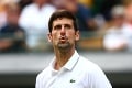 Novak Djokovič sa vynašiel: Tenis sa dá hrať aj v domácej karanténe