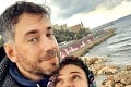 Táslerova exmanželka Anna kvôli koronavírusu: Naháňačka s priateľom okolo sveta