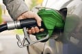 Motoristi si priplatia: Na Slovensku mierne zdraželo tankovanie benzínov aj nafty