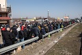 Kríza na hraniciach s Poľskom: Davy Ukrajincov sa chcú vrátiť skôr, ako sa krajina uzavrie