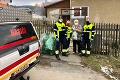 Fotka, ktorá v ťažkých časoch povzbudí: Dojme vás, čo robia dobrovoľní hasiči v malej obci!