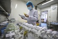 Čína zakáže cudzincom vstup do krajiny: Chce tak spomaliť šírenie koronavírusu