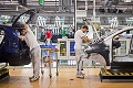 Automobilka Volkswagen plánuje zmeny v produkcii: S vládou podpísali dohodu
