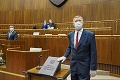Dráma v parlamente: Poslanec OĽaNO odpadol! Rokovanie o odvolaní Matoviča sa presúva