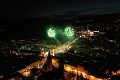V Banskej Bystrici si obyvatelia užili ohňostroj až na Nový rok: Ohromujúce video z vtáčej perspektívy!
