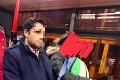 Rýchly posun v prípade masturbujúceho muža z bratislavského trolejbusu: Úchyláka už polícia obvinila!