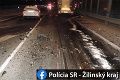 Tragická nehoda za tunelom Horelica, hrozná smrť vodiča osobáku: Auto začalo po zrážke s kamiónom horieť