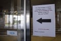 Koronavírus na Slovensku: Nakazená učiteľka, vodička električky, aj mladík v Košiciach! Premiér ohlásil novinku v ambulanciách