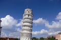 Naše najmenšie mestečko má vlastnú šikmú vežu: Slovenská Pisa v Dudinciach