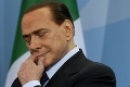 Úraz Berlusconiho: Po páde v rezidencii ho museli hospitalizovať