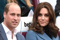 Kate a William zverejnili rozkošné fotky s deťmi: Sledujte, čo sa podarilo malému princovi Louisovi!