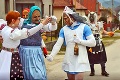 Divoká fašiangová zábava mužov z Ďurčinej: Čo vyparatia prezlečení za baby, sa len tak nevidí