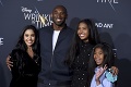 Kobe Bryant († 41) pri Super Bowle: Dojemné zábery s dcérkou na rukách!