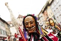 Nemcov trápi počasie: Fašiangové karnevalové sprievody komplikujú búrky a vietor