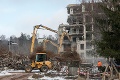 Skelet nemocnice na Rázsochách odstránili: Práce pokračujú podľa plánu