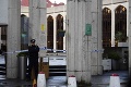 Krvavý útok počas modlitieb: V mešite v centre Londýna pobodali staršieho muža