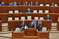 Cirkus Parlament: 9 dní do volieb, poslanci blokujú schôdzu