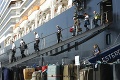 Loď Westerdam opustila polovica pasažierov až v Kambodži: Jednej z cestujúcich zistili koronavírus