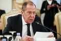 Ruský minister zahraničia Lavrov: NATO iniciuje dosť nebezpečnú hru