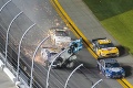Daytona 500 s ťažkou nehodou: Horiace auto sa do cieľa dokotúľalo