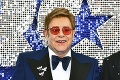 Elton John skolaboval na javisku: Prestal spievať a odišiel z javiska
