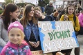 Slováci sa zapojili do globálneho štrajku: Tisíce ľudí v rôznych mestách bojovali za klímu