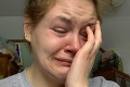 Fotka plačúcej ženy sa šíri internetom rýchlosťou blesku: Silné priznanie zasiahlo každú matku