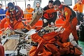 Tragický pád indonézskeho lietadla: Armáda mala lokalizovať miesto, kde sa stroj zrútil