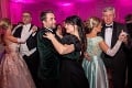 Celebrity plesali na Prešporskom bále: Sklovskej skoro vypadli prsia, Malachovská si ich radšej prekryla