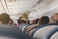 Aerolinky prišli s novinkou, ktorá rozpútala diskusiu: Nechcete v lietadle sedieť vedľa dieťaťa?