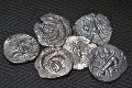 Našli rekordný poklad: Objav mincí sa zapísal do histórie