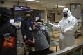 Koronavírus sa šíri, krajiny konajú: USA, Francúzsko a Rusko plánujú evakuáciu svojich občanov z Číny