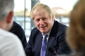 Premiér Boris Johnson má prehovoriť k Britom: Miestne médiá tušia, čo povie