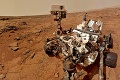 Robot Curiosity je na Marse už sedem rokov, poriadne sa to na ňom podpísalo: Pozrite, ako vyzerá teraz