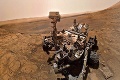 Robot Curiosity je na Marse už sedem rokov, poriadne sa to na ňom podpísalo: Pozrite, ako vyzerá teraz