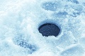 Dráma v Rusku: Záchranári ratujú 600 rybárov, s ktorými sa odtrhla obria ľadová kryha