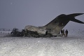 Pád lietadla v Afganistane vyvoláva mnoho otáznikov: Machinácie amerických síl pri vraku