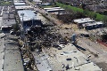 Výbuch v priemyselnom podniku v Houstone: Jeho sila zabila 2 ľudí a zničila domy v okolí