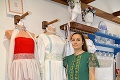 Svetlana s manželom zdobia ženy na tancovačky i svadby: Jednu plesovú sukňu maľujeme 50 hodín