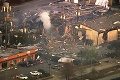 Mohutný nočný výbuch v americkom meste Houston: Spiacich ľudí vyhodilo z postelí