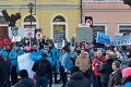 Polícia reaguje na protest proti fašistom z ĽSNS v Levoči: Facka pre Mazureka!