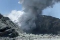 Počet obetí stúpa: Erupcia novozélandskej sopky si vyžiadala už 8 ľudských životov