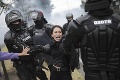 V Kolumbii vypukla ďalšia vlna protestov: Demonštranti demolovali, čo im prišlo do cesty