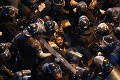 Protivládne protesty v Bejrúte pokračujú: V sobotu si vyžiadali vyše 160 zranených