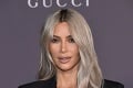 Kim Kardashian prekvapila fanúšikov novým luxusným doplnkom: Aha, čo si dala na zuby