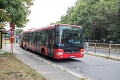 Novinka v bratislavskej MHD: Do starších kĺbových autobusov namontujú klimatizáciu