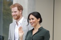 Princ Harry a Meghan čakajú svoje prvé dieťa: Veľmi strohá reakcia kráľovnej Alžbety II.