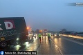 Nehoda na D1 smerom do Bratislavy skomplikovala dopravu: Cestu úplne uzavreli
