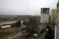 Bolestný pohľad! Demolačné práce v Prešove sa začali: Stroj búra zničenú bytovku po výbuchu plynu